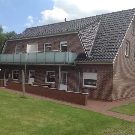 Apartmenthaus Djuren Apartman
